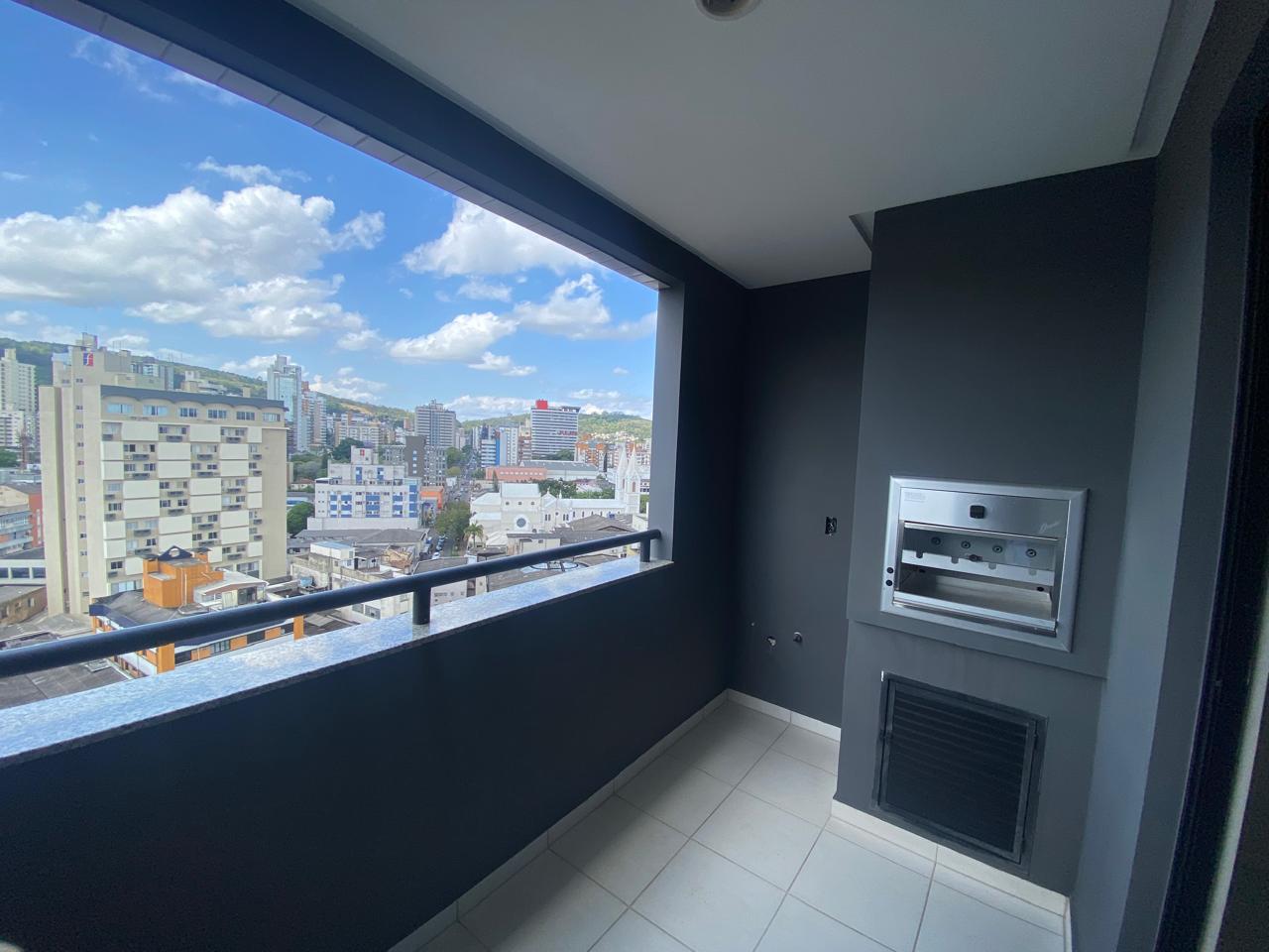 AMPLO APARTAMENTO NO CENTRO DE CRICIÚMA