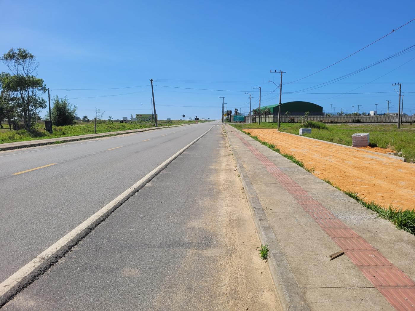 TERRENO NA ZONA SUL DO RINCÃO
